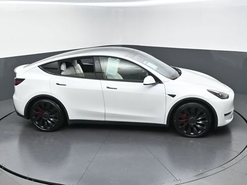 Used 2022 Tesla Model Y Performance AWD/4WD image 42
