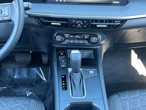 Used 2026 Nissan Kicks SV w/ SV Premium Package image 12