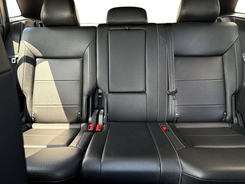 Used 2021 Volkswagen Atlas Cross Sport SE w/ Panoramic Sunroof Package FWD image 25