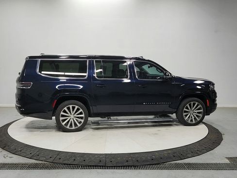 Used 2023 Jeep Grand Wagoneer L Series II w/ Convenience Group III AWD/4WD image 8