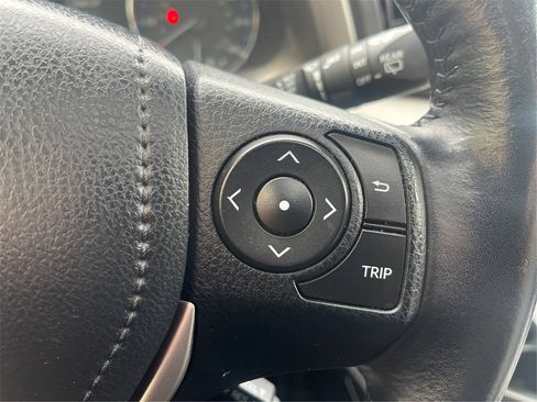 Used 2016 Toyota RAV4 XLE image 32