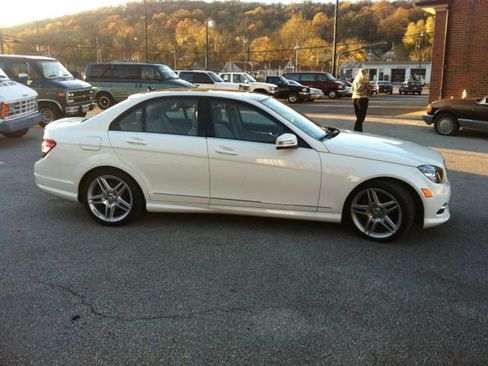 Used 2011 Mercedes-Benz C 300 Sport image 1