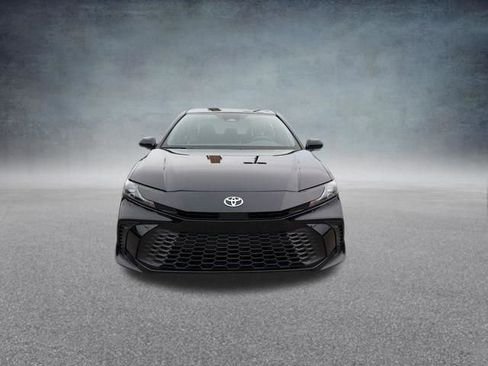 Used 2025 Toyota Camry SE FWD image 15