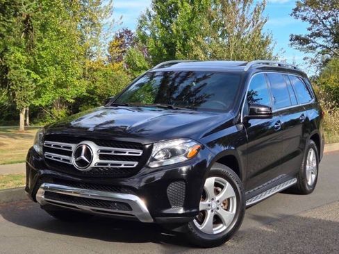 Used 2017 Mercedes-Benz GLS 450 4MATIC image 2