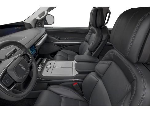New 2025 Lincoln Navigator Reserve AWD/4WD image 31