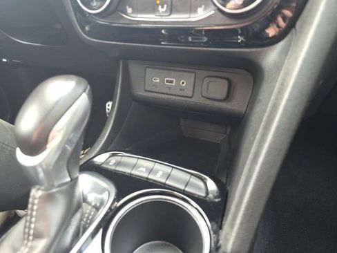 Used 2023 Buick Encore GX Select w/ Sport Touring Package FWD image 21