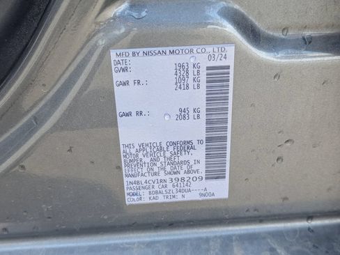 Used 2024 Nissan Altima 2.5 SR FWD image 35
