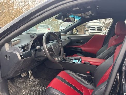 Used 2022 Lexus ES 300h F Sport image 7