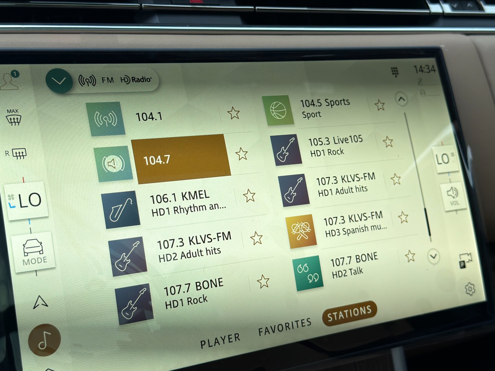 New 2026 Land Rover Range Rover Long Wheelbase SE AWD/4WD image 17