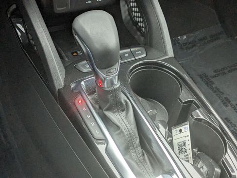 Used 2025 Chevrolet TrailBlazer LT w/ Convenience Package image 27