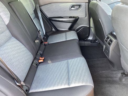 Certified 2023 Nissan Rogue SV FWD image 13