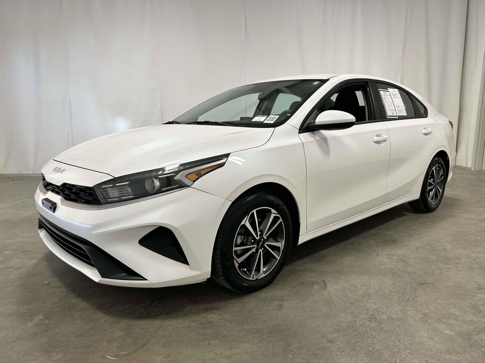 Used 2023 Kia Forte LXS FWD image 5