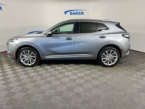 Used 2024 Buick Envision Avenir AWD/4WD image 2