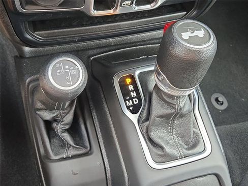 Used 2024 Jeep Wrangler Unlimited Sahara AWD/4WD image 61