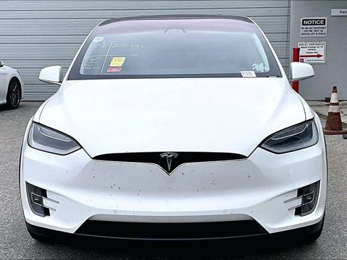 Used 2017 Tesla Model X 100D AWD/4WD image 2