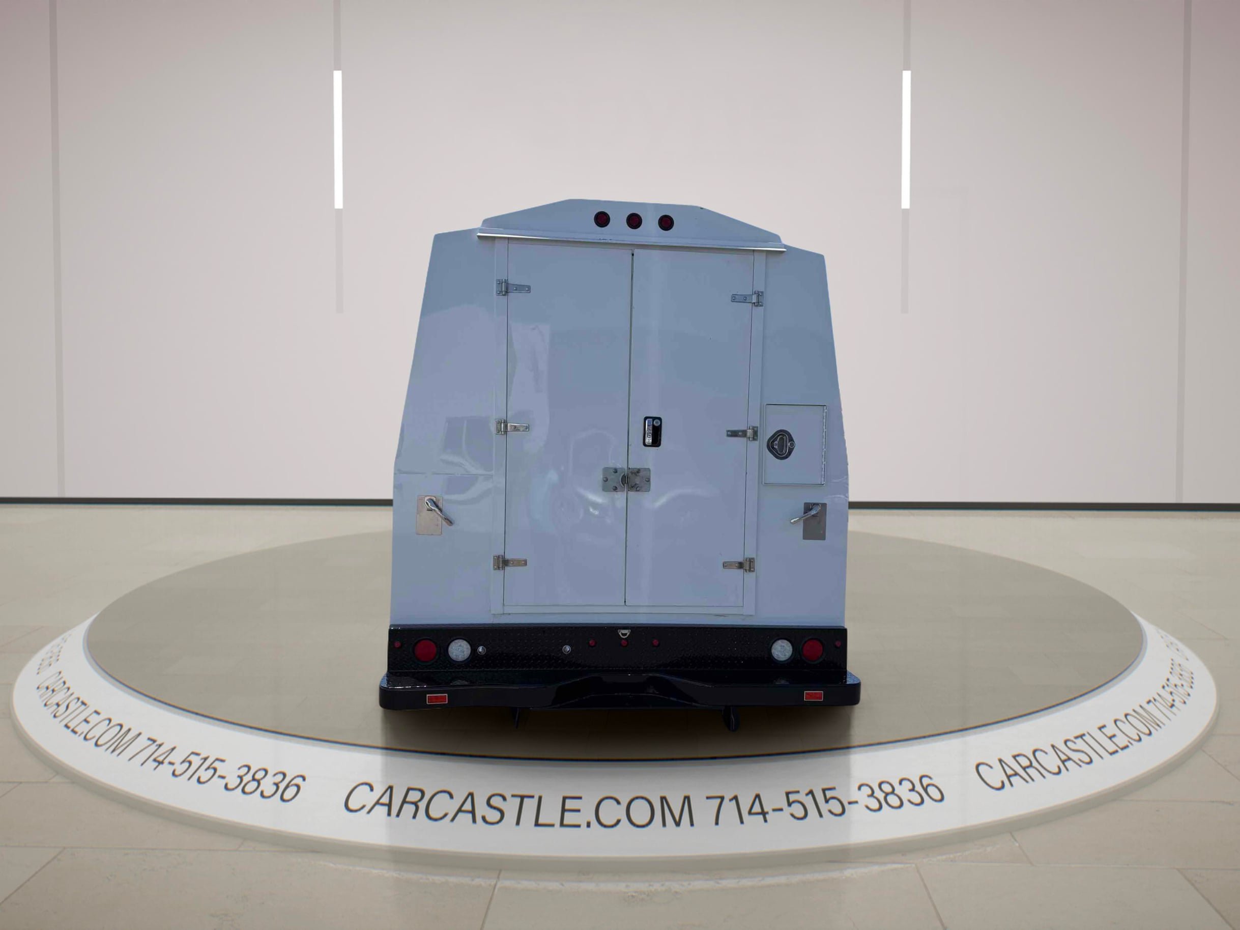 Used 2019 Ford Transit 350 138 DRW w/ Premium Package RWD image 4