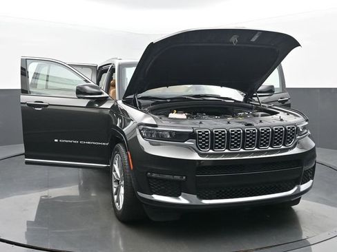 Used 2024 Jeep Grand Cherokee L Summit w/ Advanced Protech Group IV AWD/4WD image 56