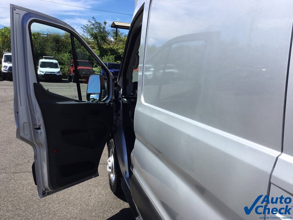 Used 2020 Ford Transit 250 Medium Roof AWD w/ Load Area Protection Package image 31