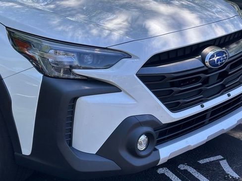 Used 2023 Subaru Outback Limited AWD/4WD image 2