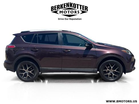 Used 2016 Toyota RAV4 SE w/ Advanced Technology Package FWD image 2