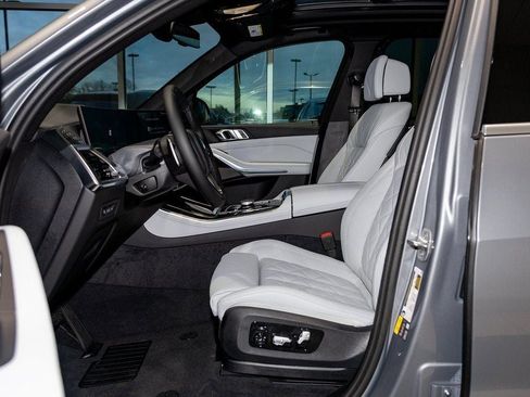 New 2026 BMW X5 xDrive50e w/ Climate Comfort Package AWD/4WD image 19