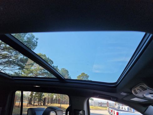 New 2026 GMC Yukon XL Denali Ultimate image 8