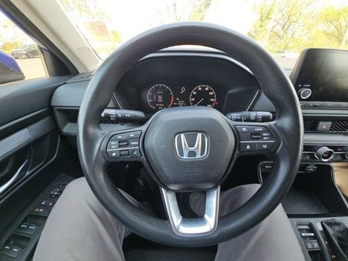 Used 2024 Honda CR-V EX image 9