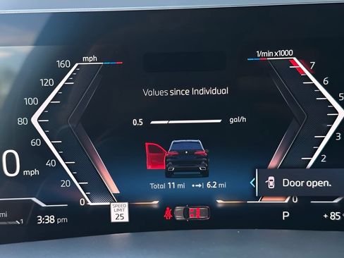 New 2026 BMW X5 xDrive40i w/ M Sport Package AWD/4WD image 14