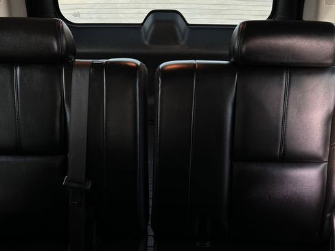 Used 2013 Chevrolet Suburban LT image 36