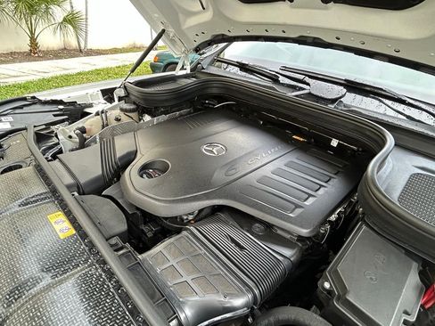 Used 2024 Mercedes-Benz GLS 450 4MATIC image 38