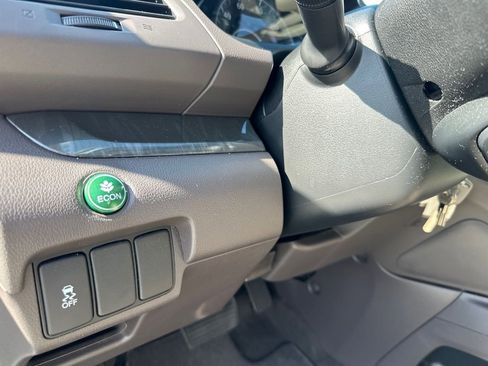 Used 2013 Honda CR-V EX-L image 18