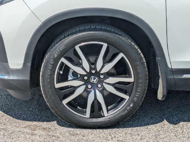 Used 2021 Honda Pilot Touring image 11
