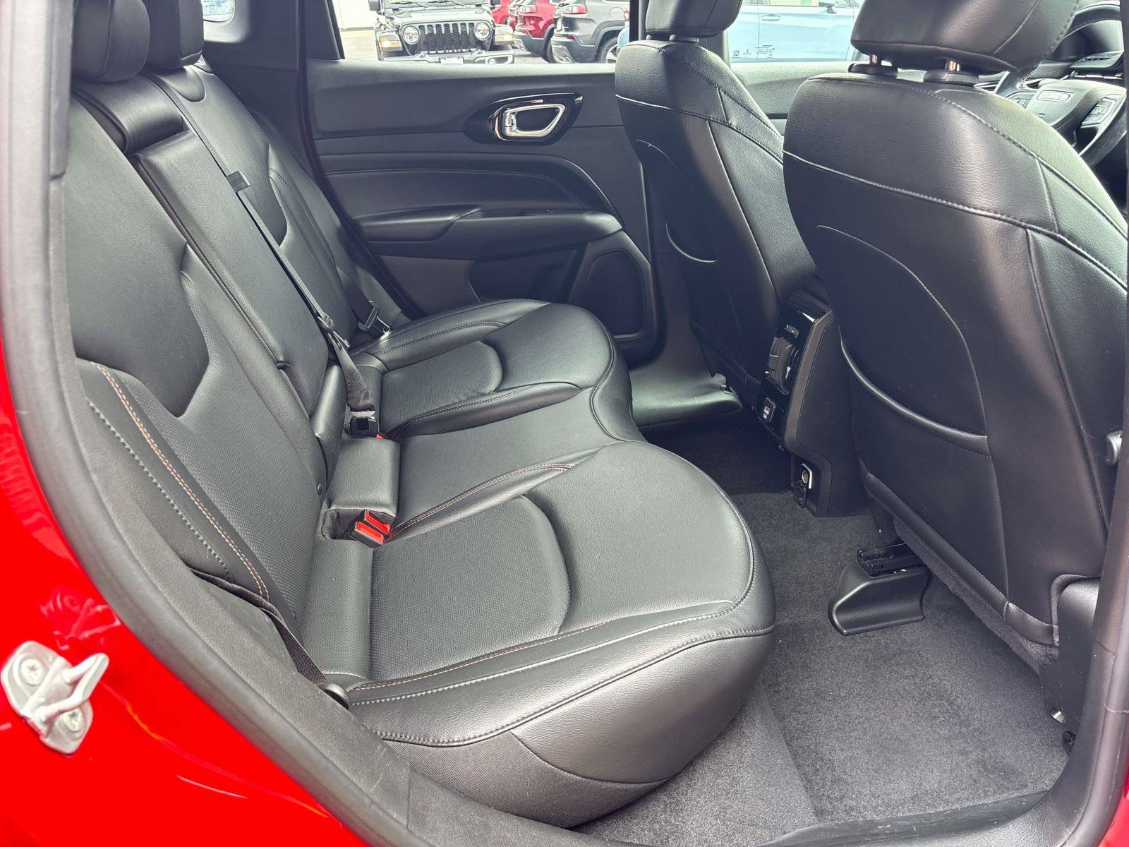 Used 2022 Jeep Compass Limited AWD/4WD image 12