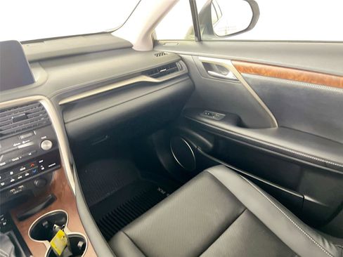 Used 2022 Lexus RX 350L Premium w/ Premium Package image 23