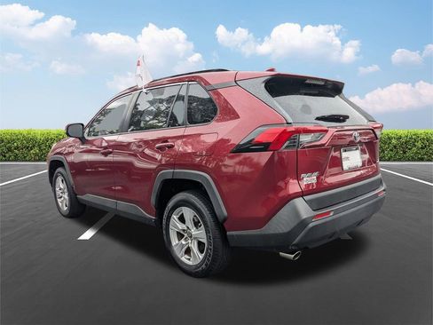 Certified 2021 Toyota RAV4 XLE FWD image 7