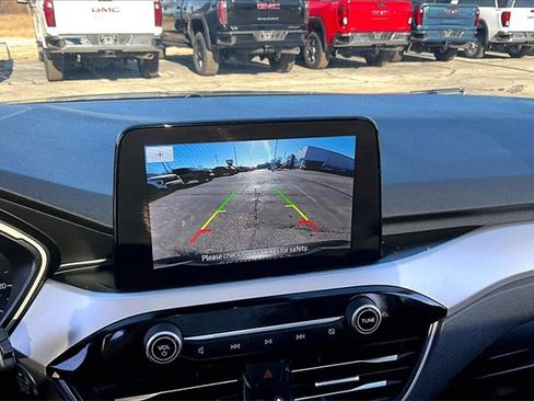 Used 2020 Ford Escape SE image 14