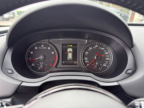 Used 2018 Audi Q3 2.0T Premium Plus w/ Premium Plus Package image 25