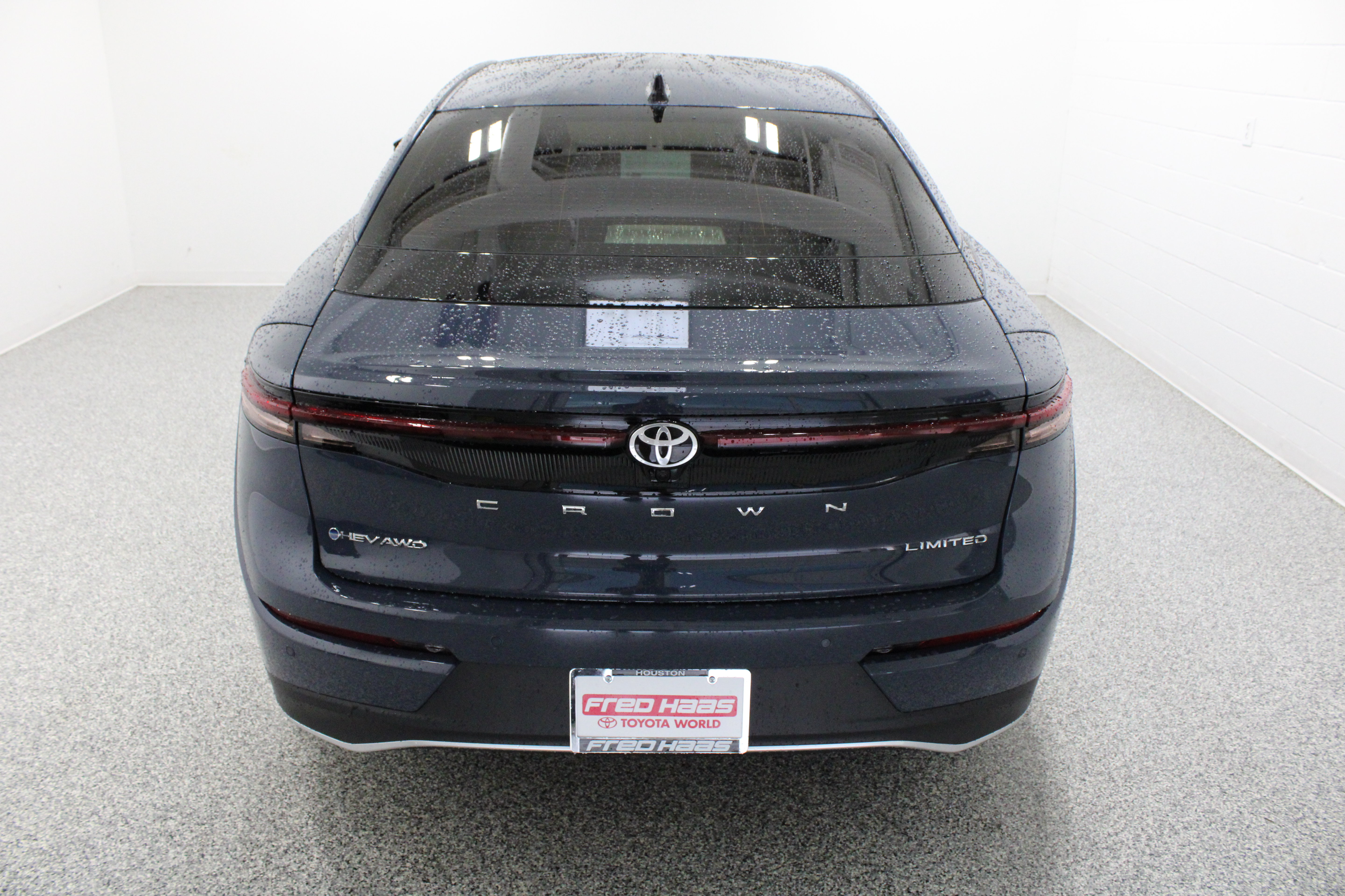 Used 2025 Toyota Crown w/ Advanced Technology Package AWD/4WD image 8