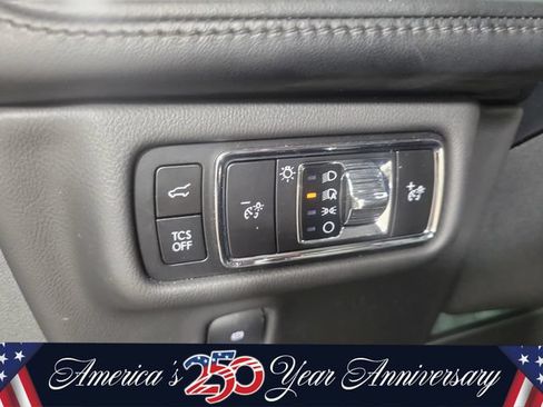 Used 2023 Lincoln Nautilus Reserve w/ Monochromatic Package AWD/4WD image 24