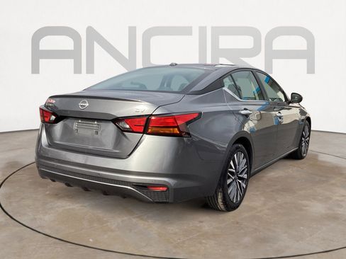 Used 2024 Nissan Altima 2.5 SV image 14