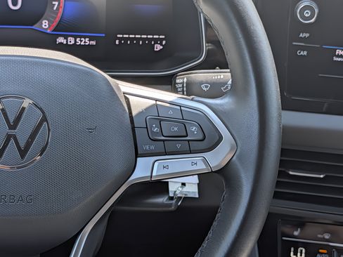 Certified 2025 Volkswagen Jetta Sport FWD image 22