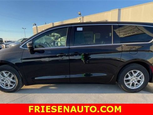 New 2025 Chrysler Pacifica Select w/ Uconnect Theater Family Group image 5