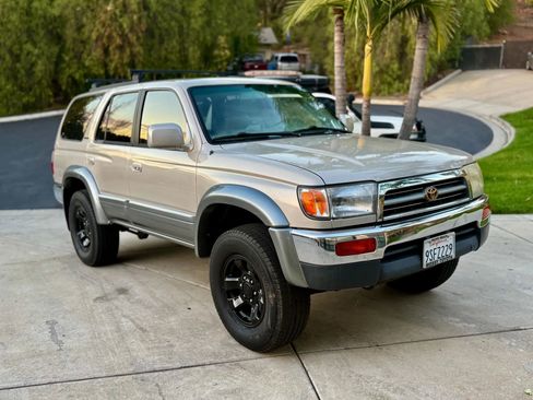 Used 1997 Toyota 4Runner Limited image 34
