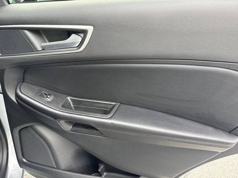 Used 2022 Ford Edge SEL AWD/4WD image 16