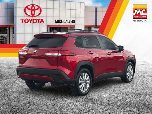 Certified 2025 Toyota Corolla Cross LE FWD image 5
