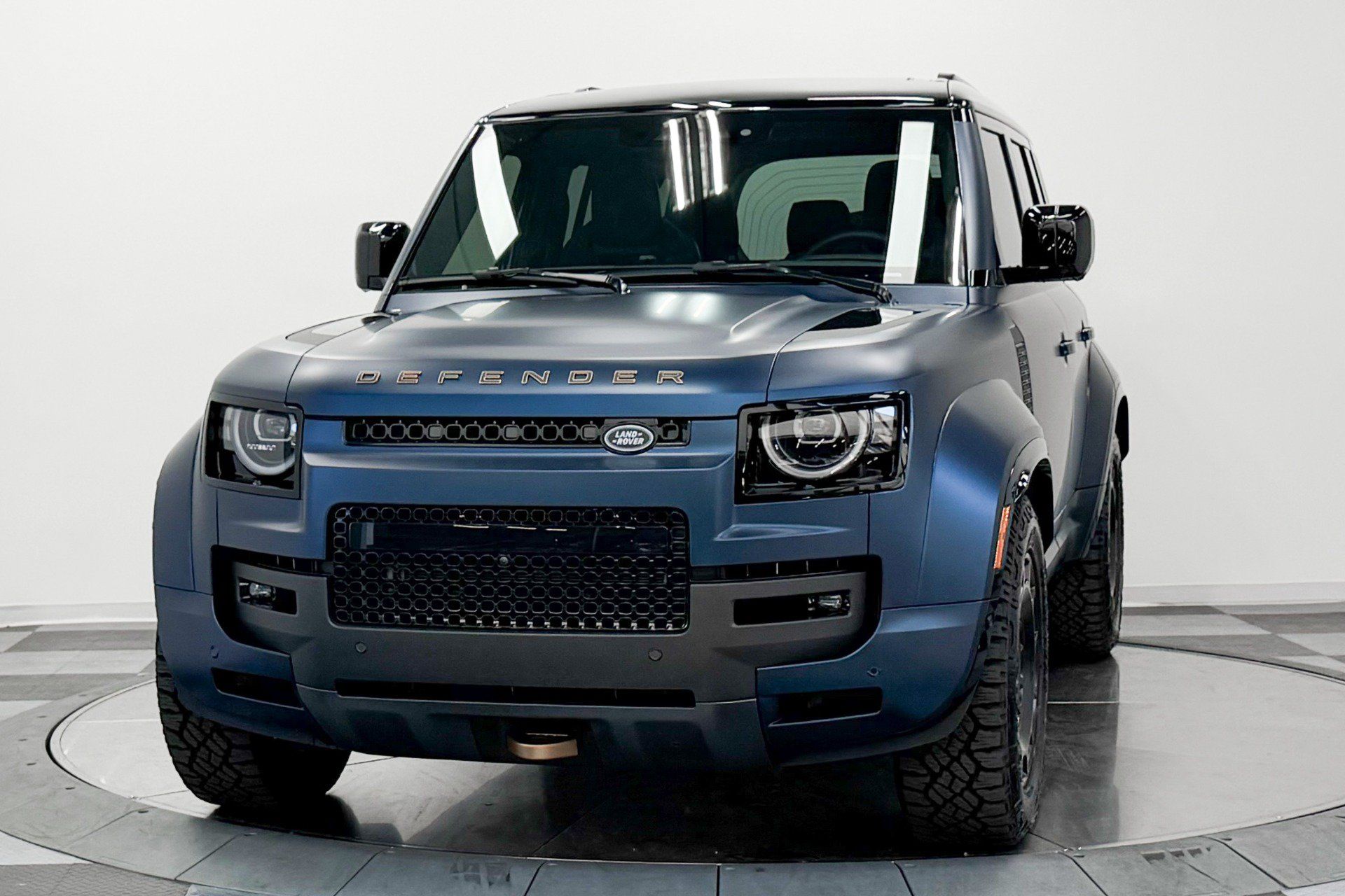 Used 2026 Land Rover Defender 110 AWD/4WD image 35