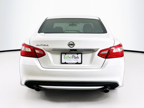 Used 2017 Nissan Altima 2.5 S w/ Power Driver Seat Package FWD image 7