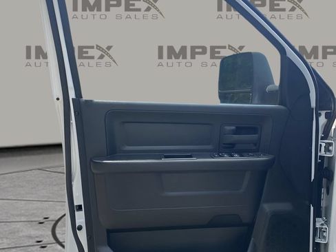 Used 2024 RAM 5500 Tradesman w/ Chrome Appearance Group AWD/4WD image 10