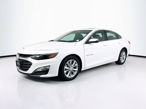 Used 2024 Chevrolet Malibu LT image 3