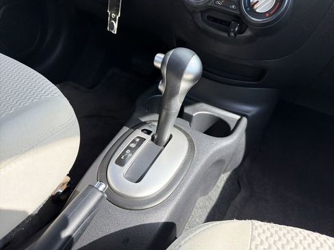 Used 2014 Nissan Versa Note SV w/ Sport Value Package FWD image 16